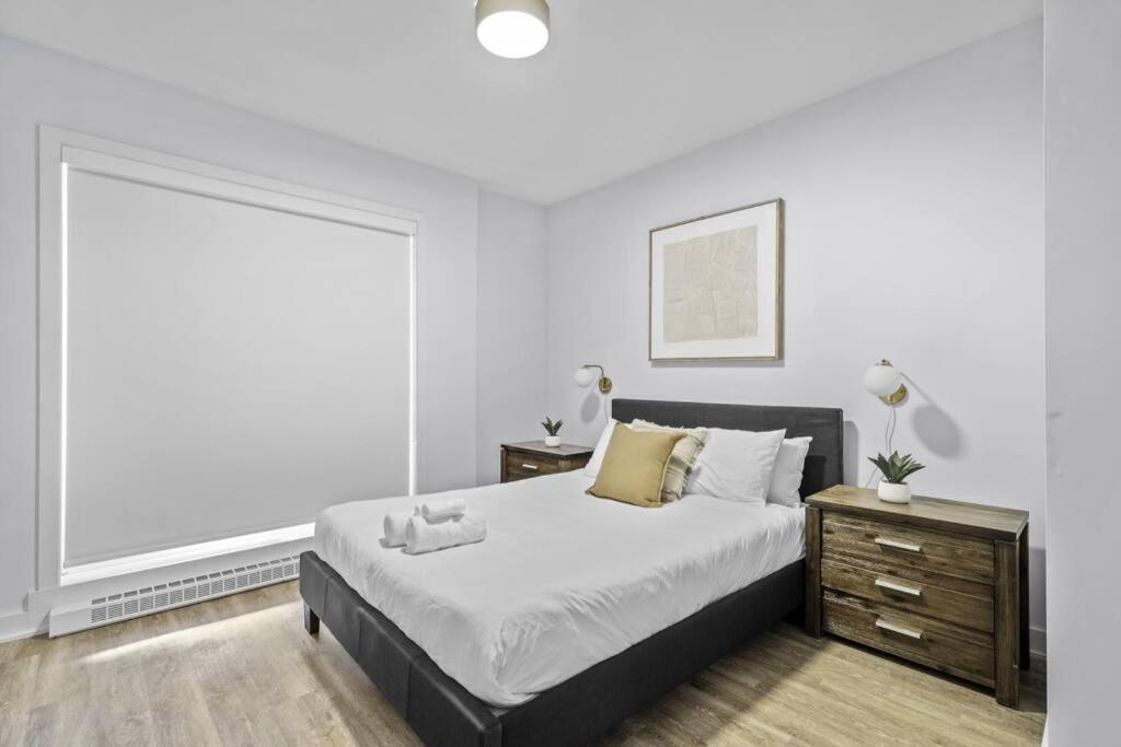 Stylish 2 Bedroom Haven By Jean Talon Market Montréal Extérieur photo